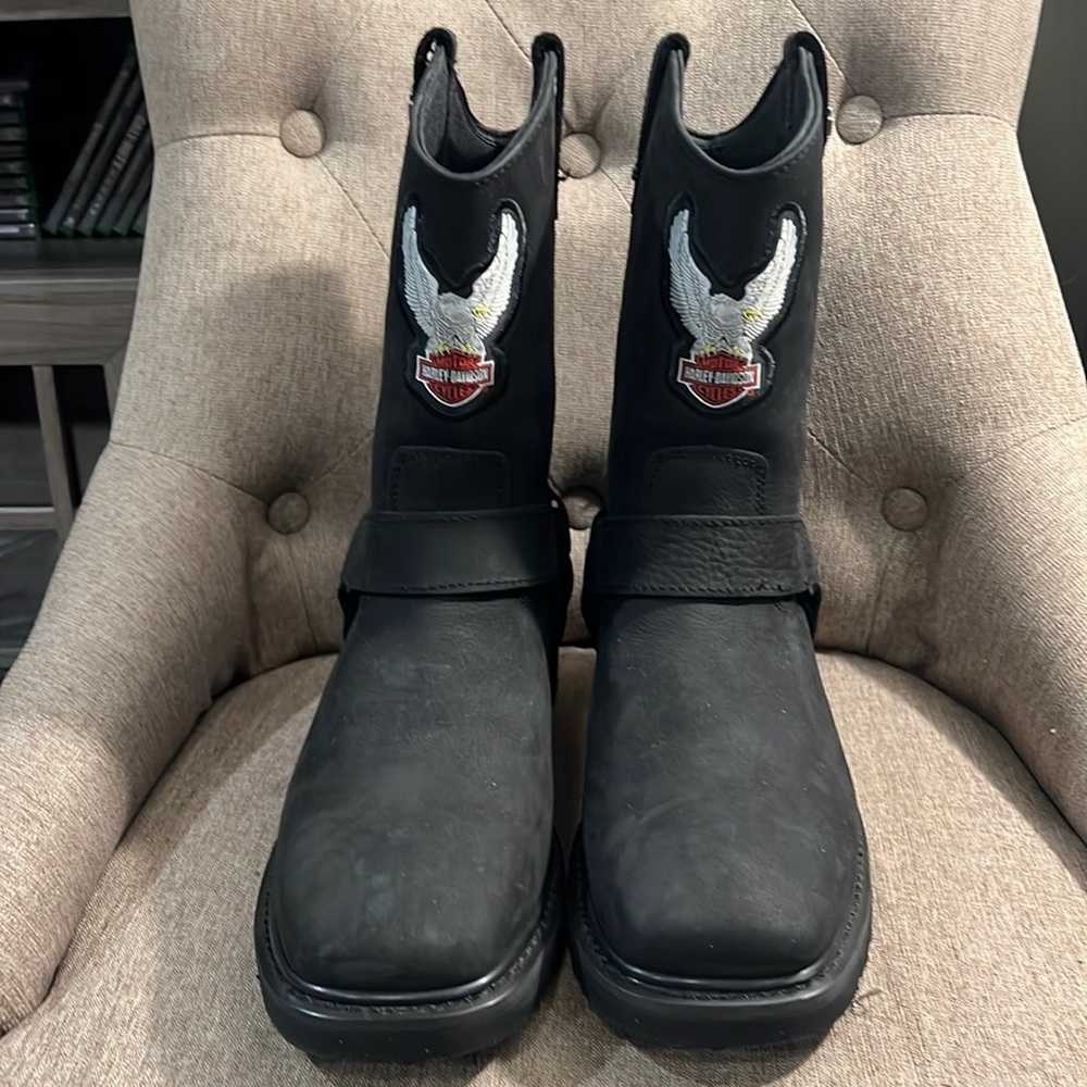 Men’s size 11 M Harley Davidson riding boot. Brand new. No tags. Never worn.